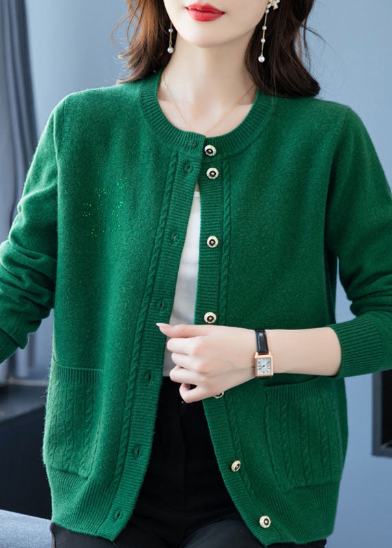 Effortlessly Elegant Coat with a Timeless Design