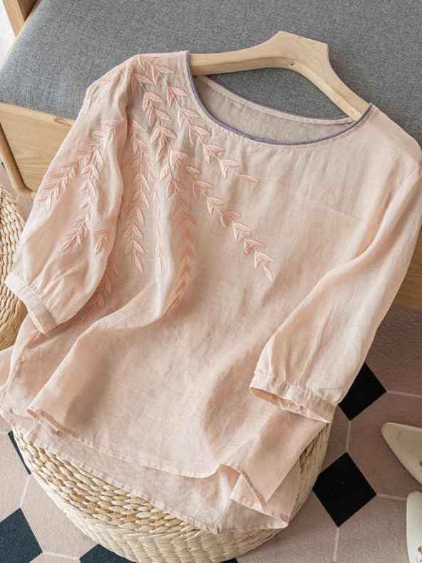 Effortlessly Elegant Shirt with a Timeless Design