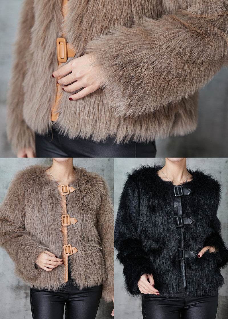 Effortlessly Elegant Coat with a Timeless Design