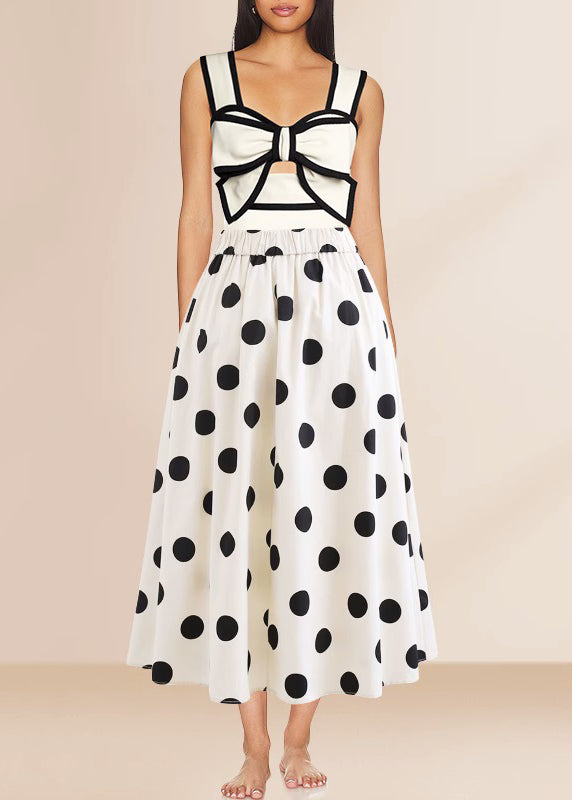 Sophisticated Garment with a Clean Classic Look
