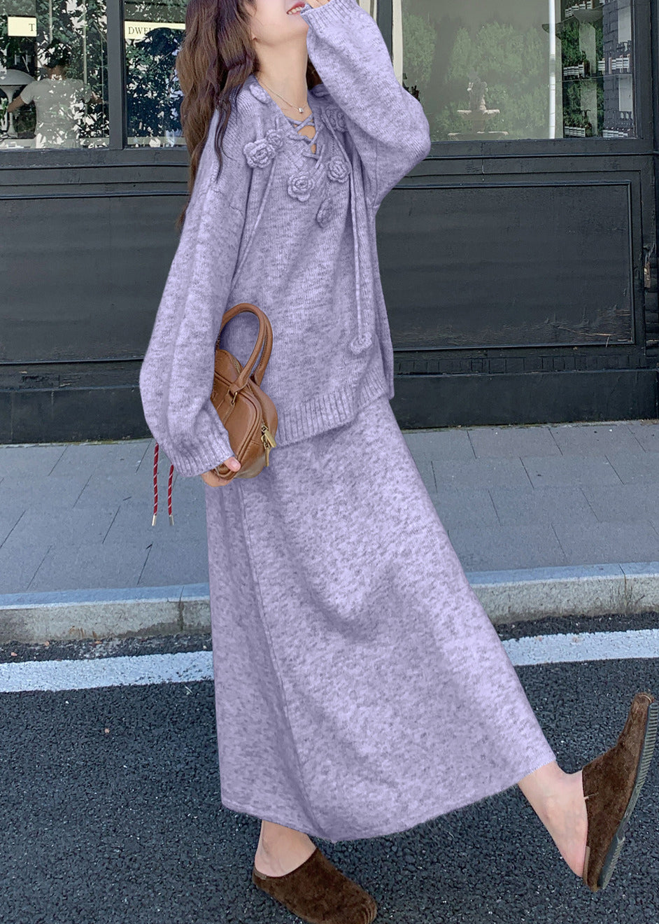 Well Tailored Sweater with a Graceful Silhouette