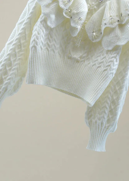 Effortlessly Elegant Sweater with a Timeless Design