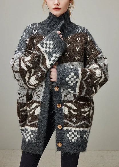 Well Tailored Coat with a Graceful Silhouette
