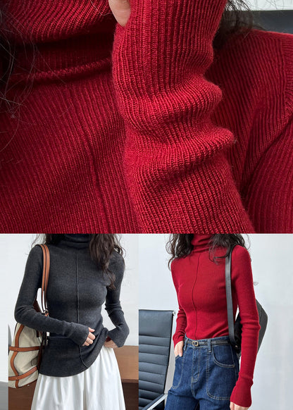 Well Tailored Sweater with a Graceful Silhouette
