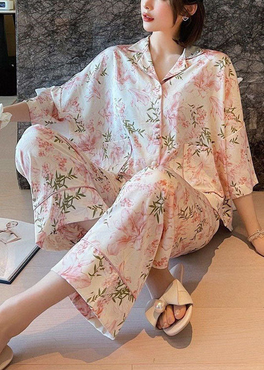 Casually Elegant Garment with a Refined Edge