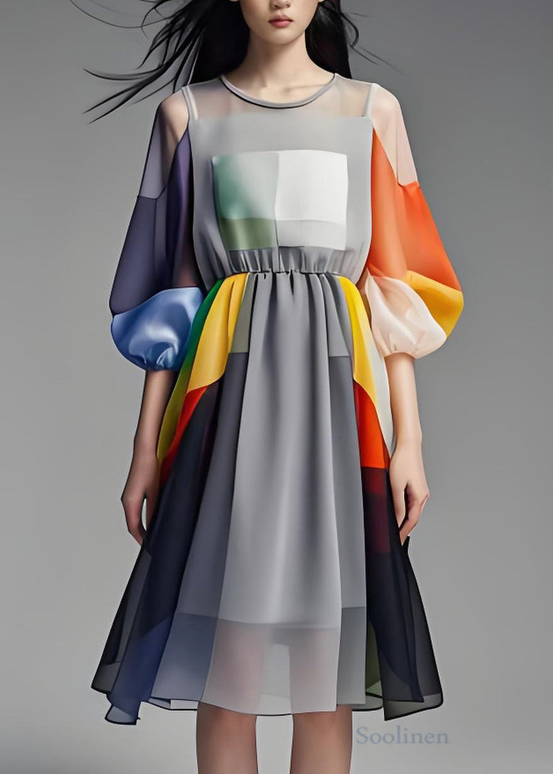 Classic Vintage Dress with a Flattering Fit