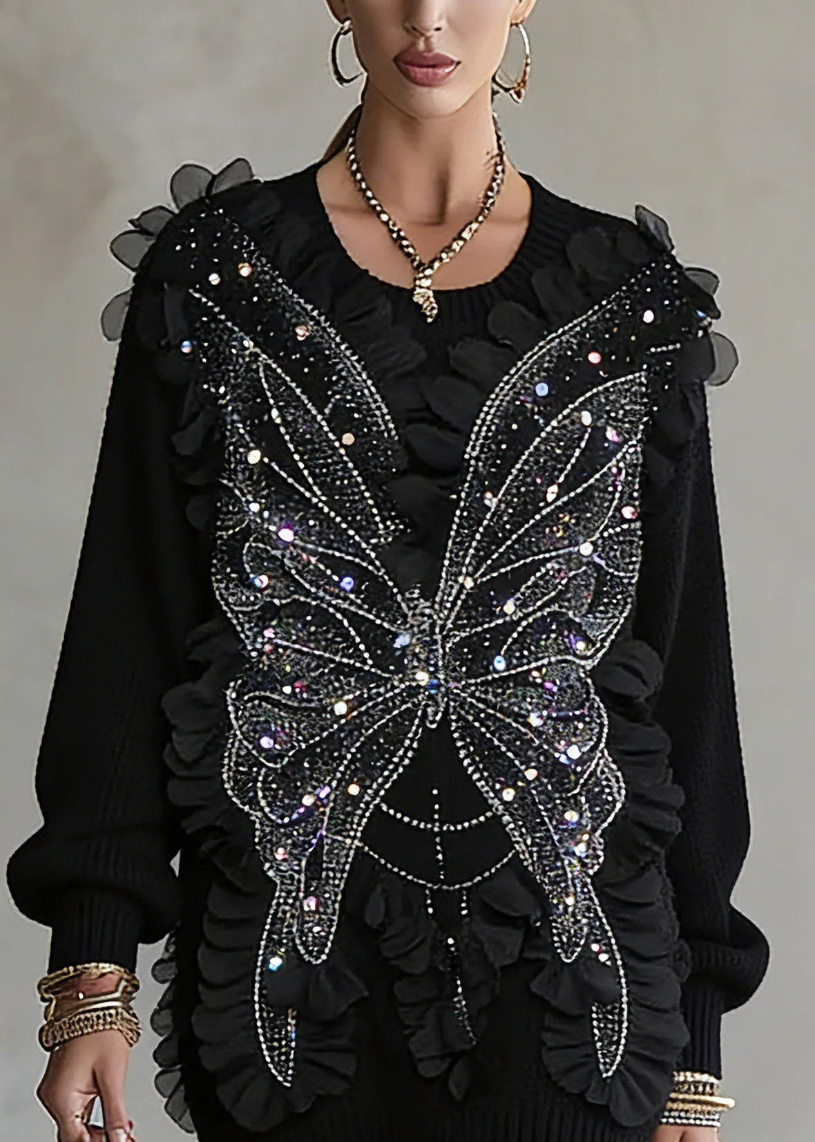 Well Tailored Top with a Graceful Silhouette