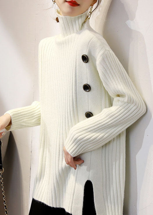 Effortlessly Elegant Sweater with a Timeless Design