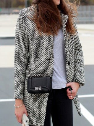 Beautifully Finished Coat in a Timeless Design