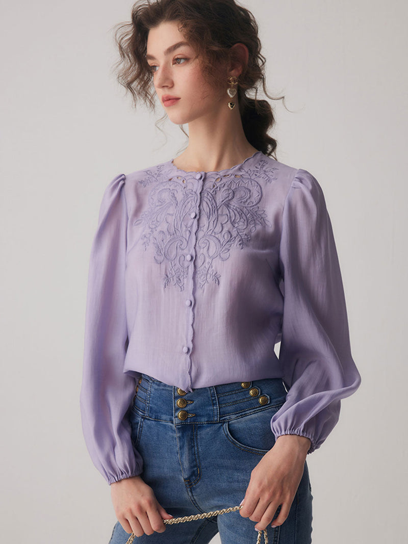 Well Tailored Shirt with a Graceful Silhouette
