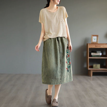Beautifully Crafted T-Shirt in a Classic Style