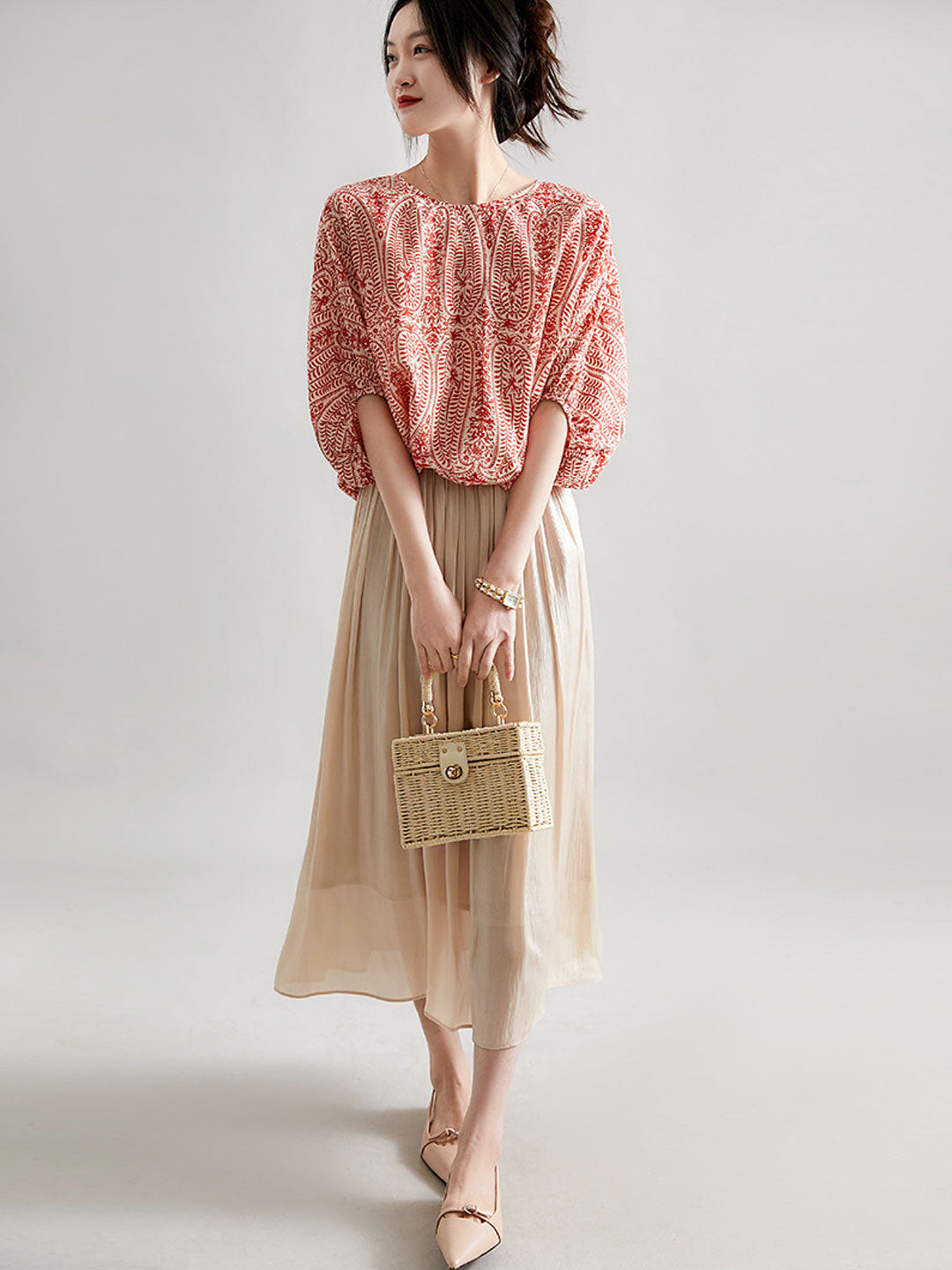 Elegantly Styled Blouse for Everyday Wear