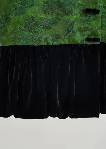 Effortlessly Elegant Garment with a Timeless Design