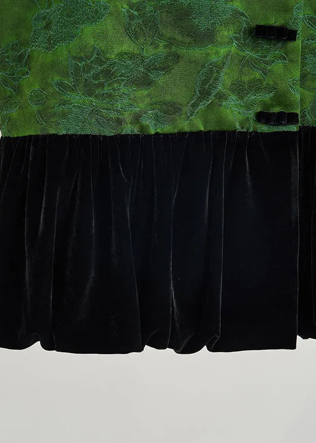 Effortlessly Elegant Garment with a Timeless Design