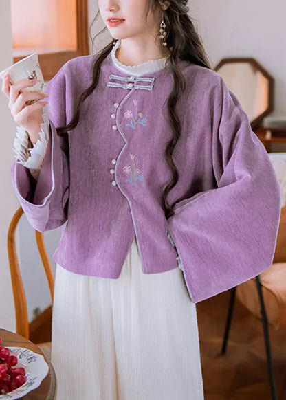 Well Tailored Coat with a Graceful Silhouette
