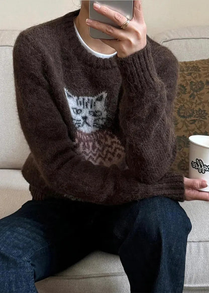 Classic Vintage Sweater with a Flattering Fit