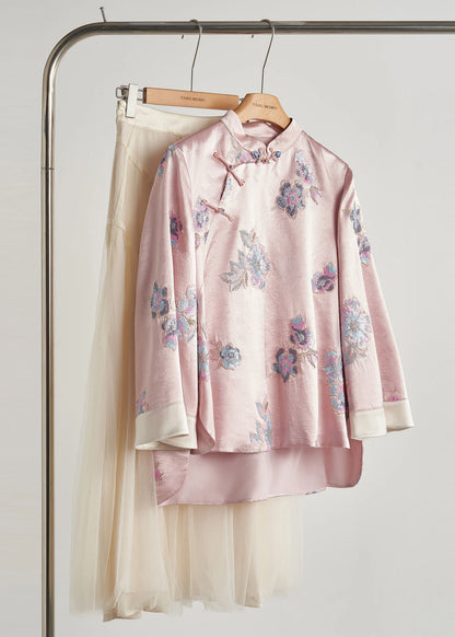 Classic Vintage Coat with a Flattering Fit