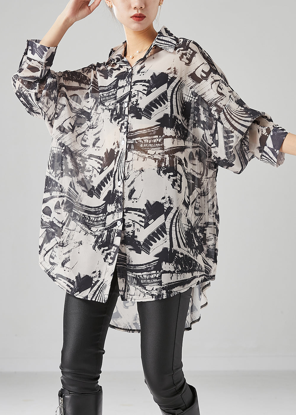 Sophisticated Blouse with a Clean Classic Look