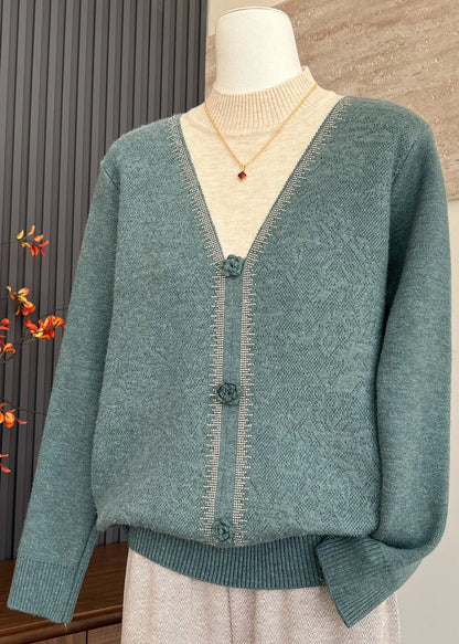 Effortlessly Elegant Top with a Timeless Design