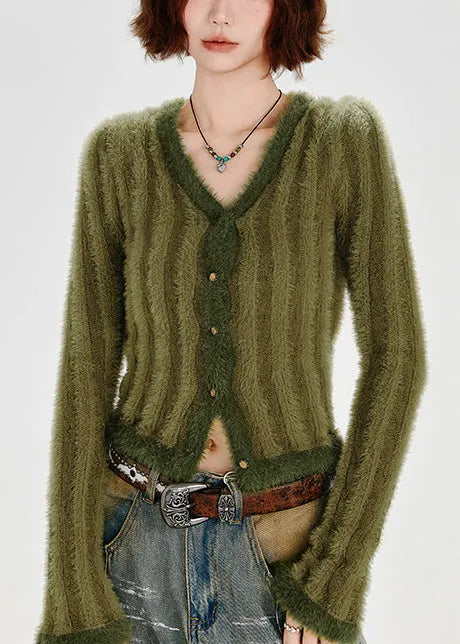 Beautifully Crafted Cardigan in a Classic Style