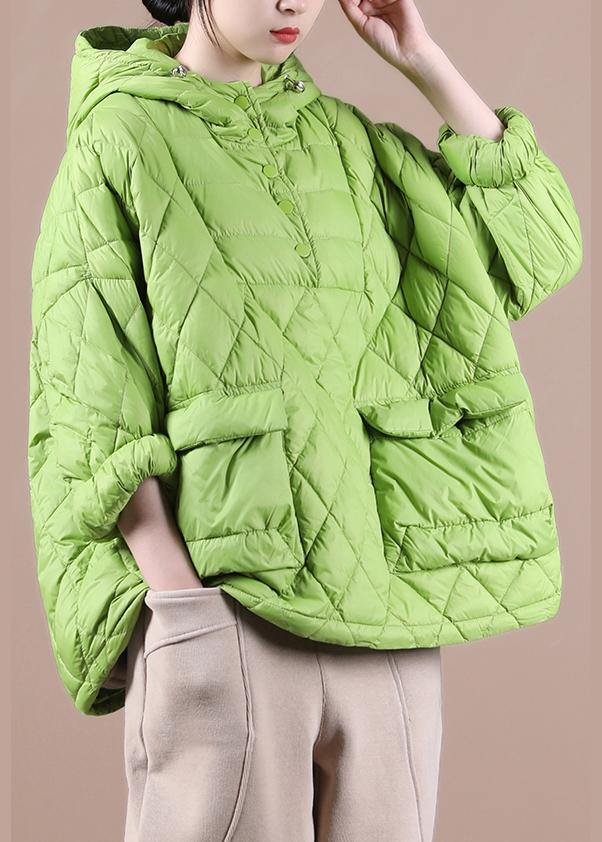 Classic Vintage Pullover with a Flattering Fit