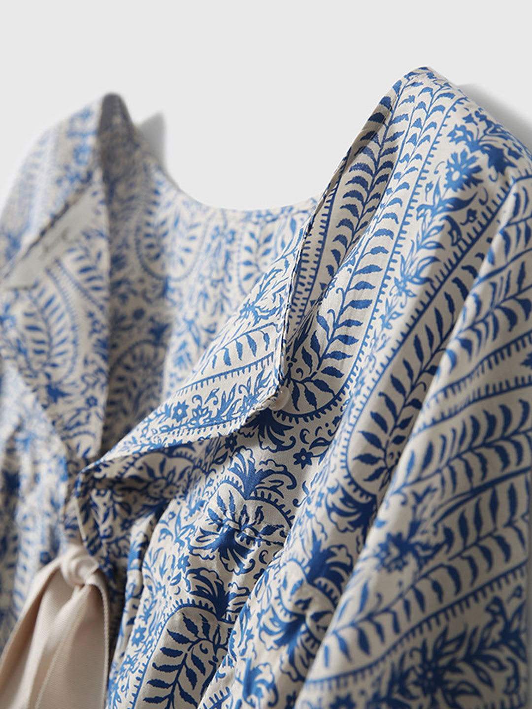 Elegantly Styled Blouse for Everyday Wear