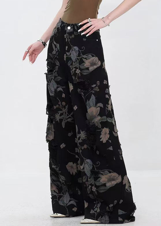Effortlessly Elegant Pants with a Timeless Design