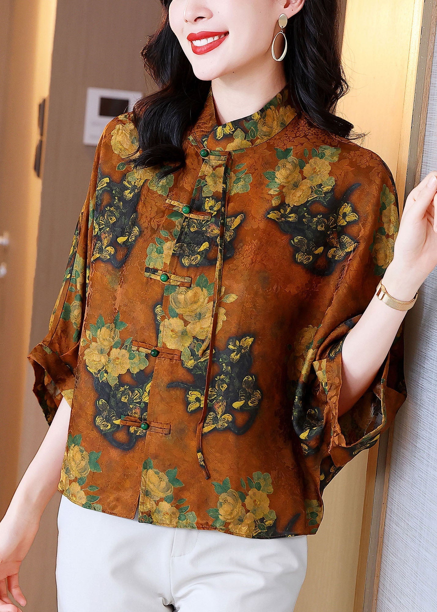 Classic Vintage & Enduringly Stylish Blouse