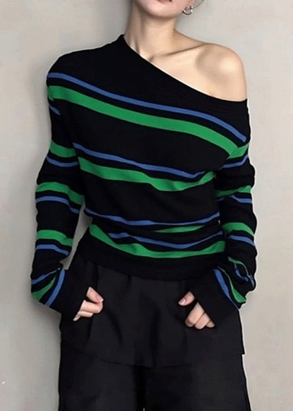 Effortlessly Elegant Sweater with a Timeless Design