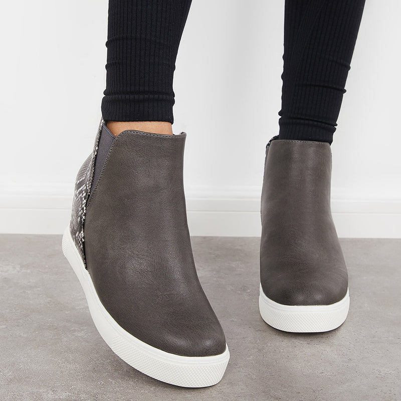 Chic Orthopedic Sneakers with Unique Design