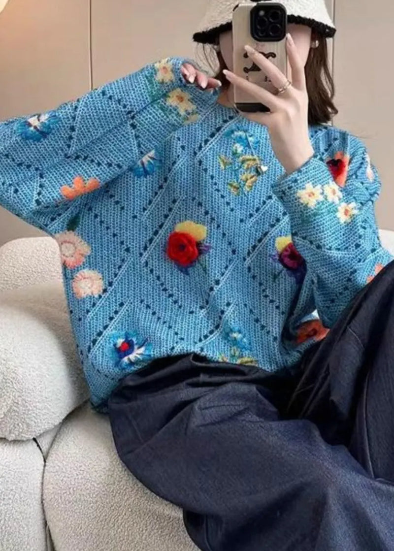 Well Tailored Sweater with a Graceful Silhouette
