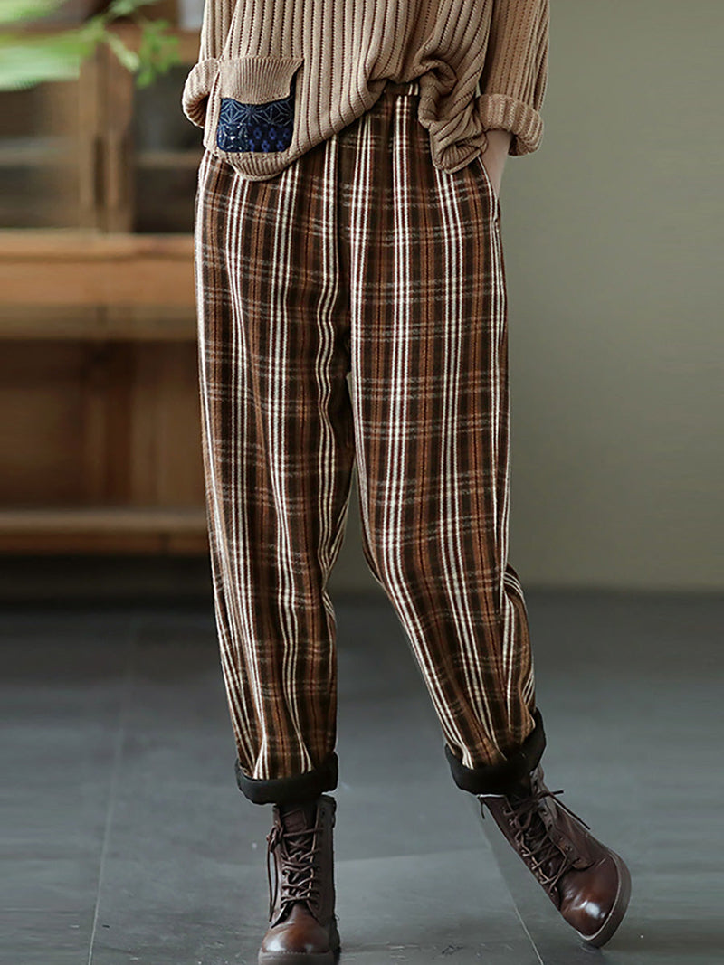Effortlessly Elegant Pants with a Timeless Design