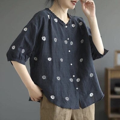 Sophisticated Blouse with a Clean Classic Look