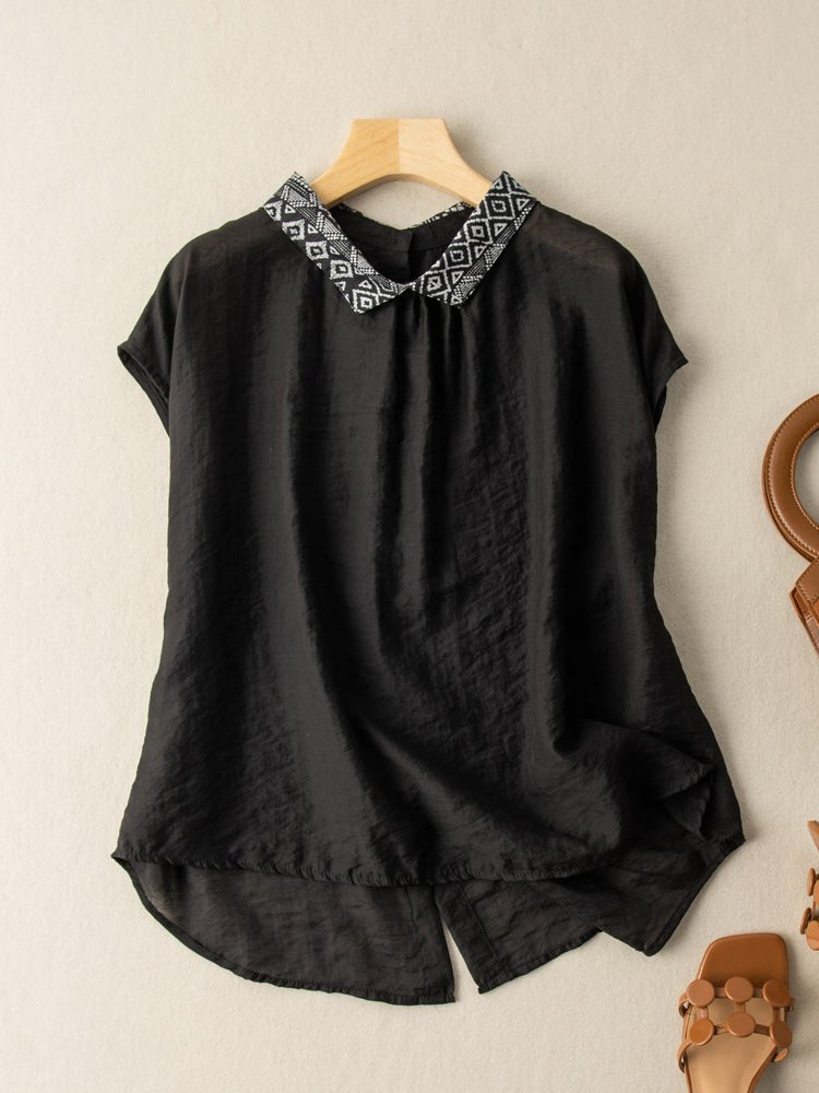 Effortlessly Elegant T-Shirt with a Timeless Design