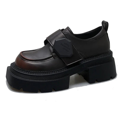 Graceful Orthopedic Loafers for Modern Look