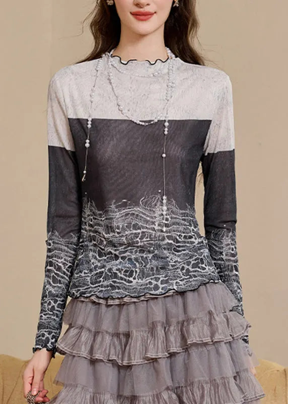Well Tailored Top with a Graceful Silhouette