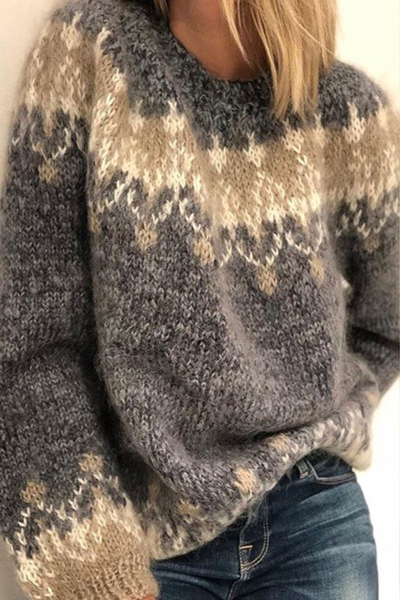 Classic Vintage Sweater with a Flattering Fit