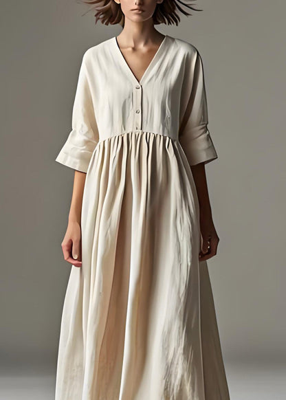 Beautifully Finished Dress in a Timeless Design