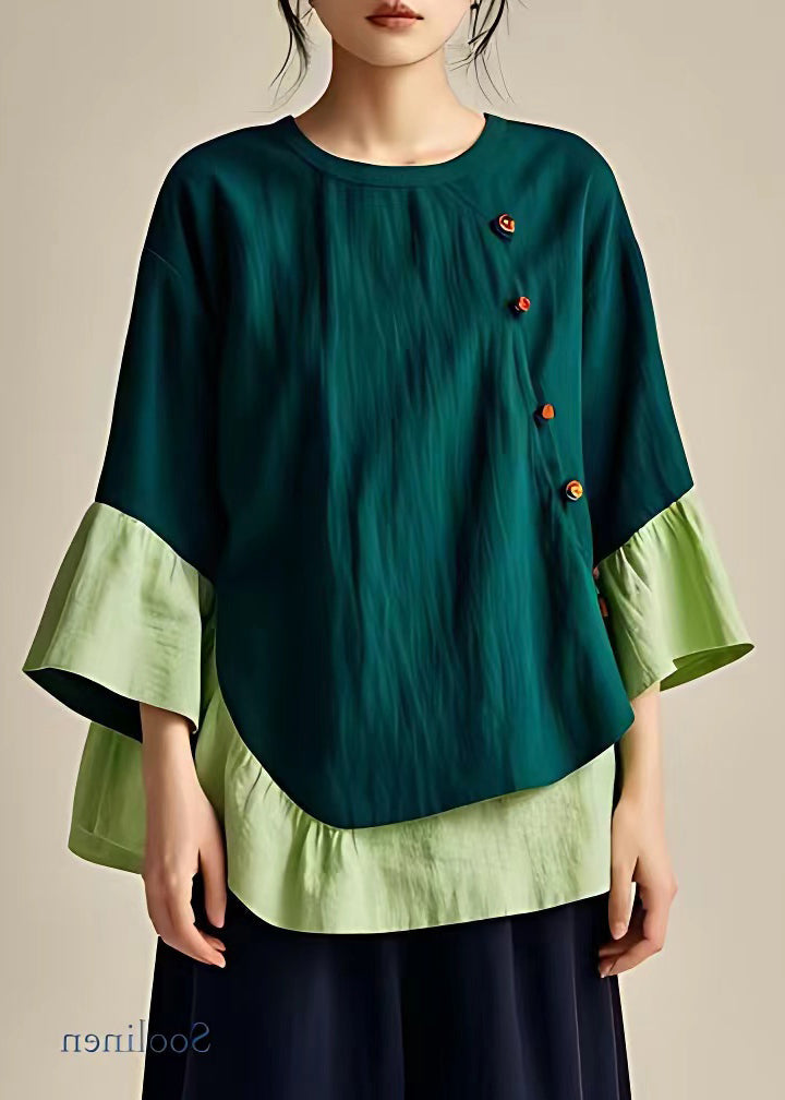 Effortlessly Elegant Top with a Timeless Design