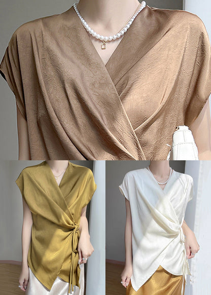 Effortlessly Elegant Blouse with a Timeless Design