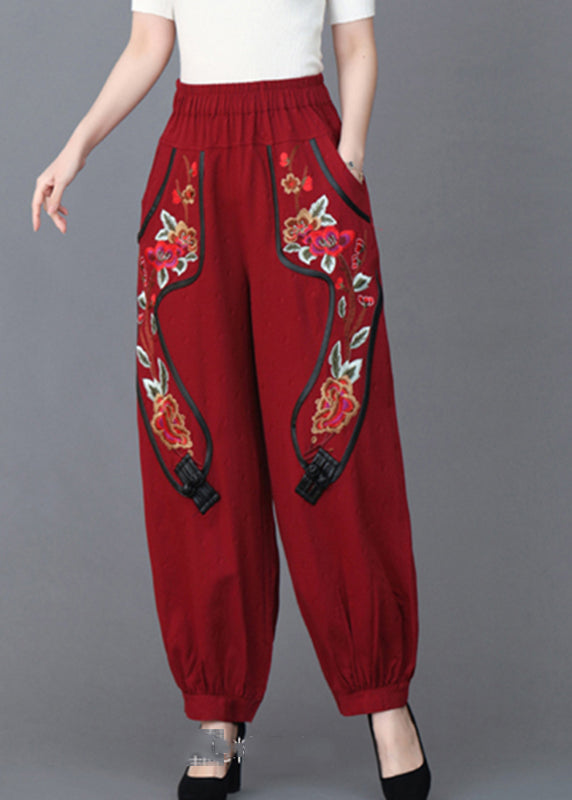 Effortlessly Elegant Pants with a Timeless Design