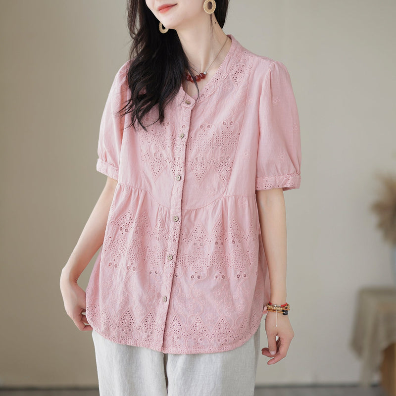 Effortlessly Elegant T-Shirt with a Timeless Design
