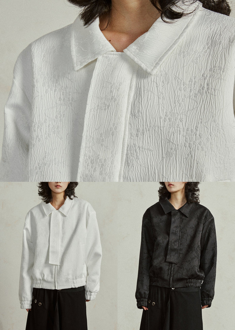 Well Tailored Coat with a Graceful Silhouette