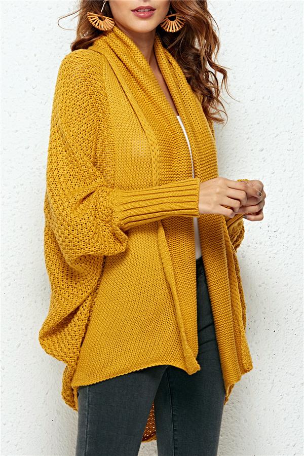 Effortlessly Elegant Cardigan with a Timeless Design