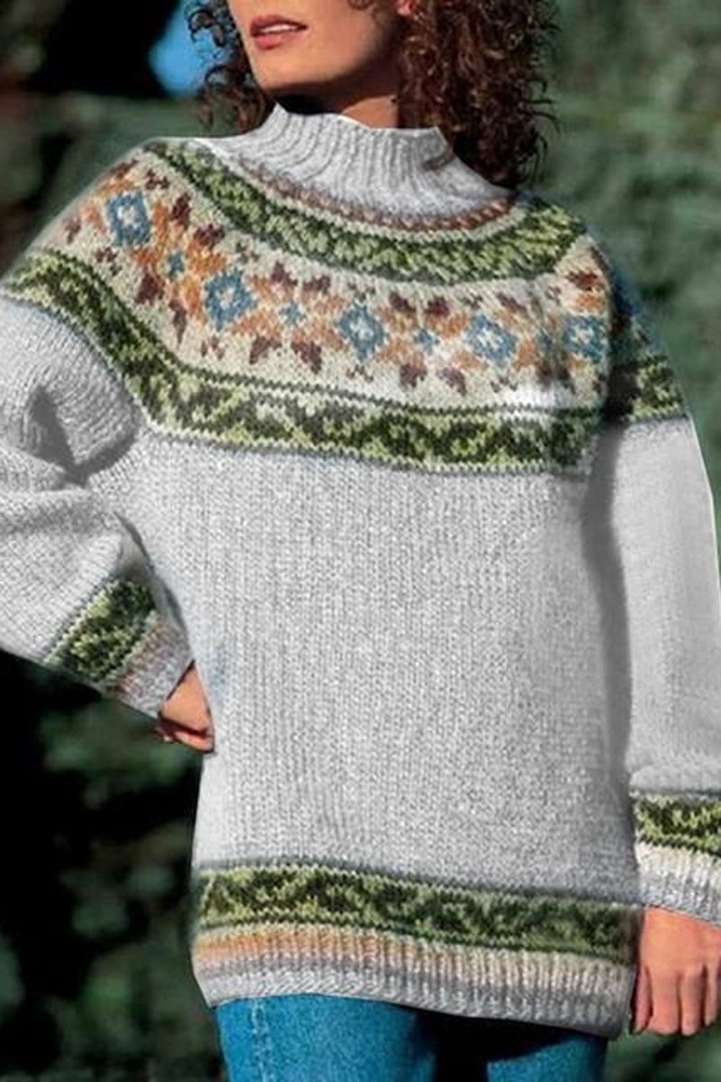 Effortlessly Elegant Sweater with a Timeless Design