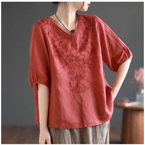 Well Tailored T-Shirt with a Graceful Silhouette