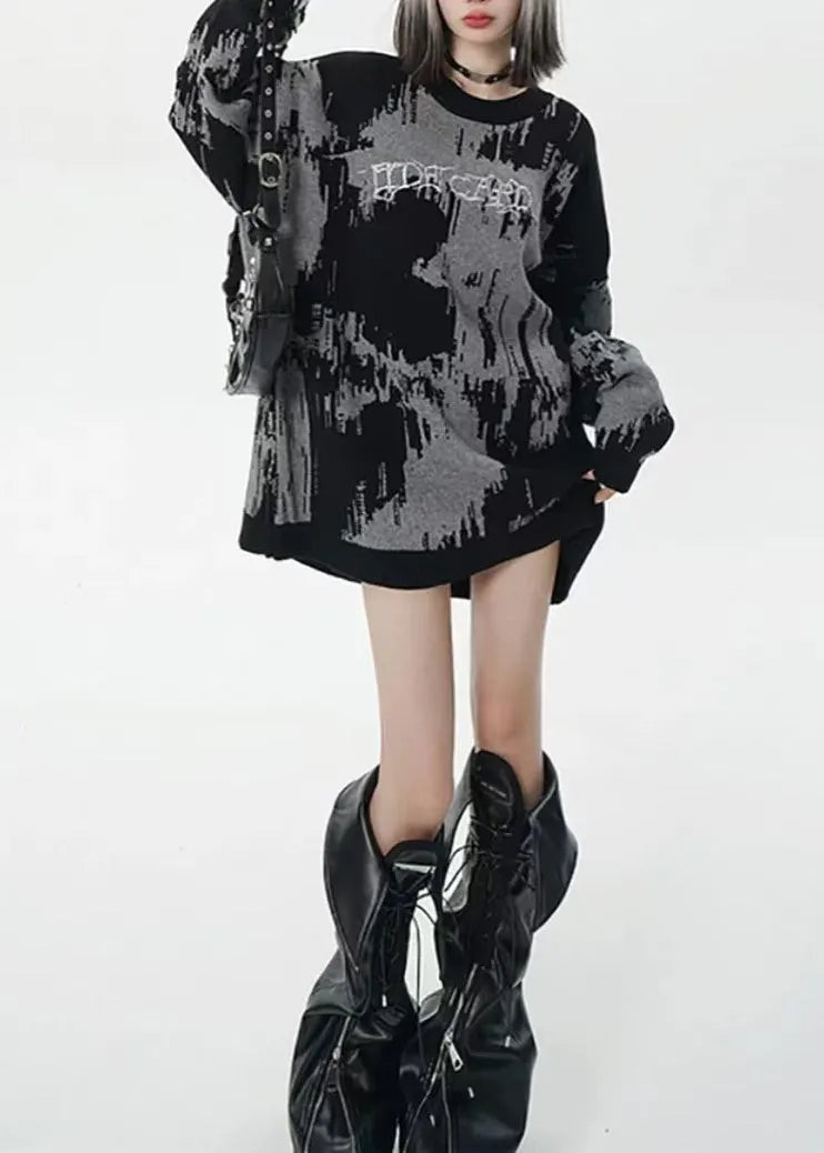 Classic Vintage Sweater with a Flattering Fit