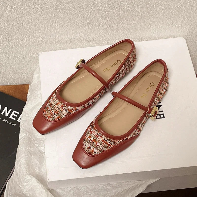 Chic Orthopedic Flats with Unique Design