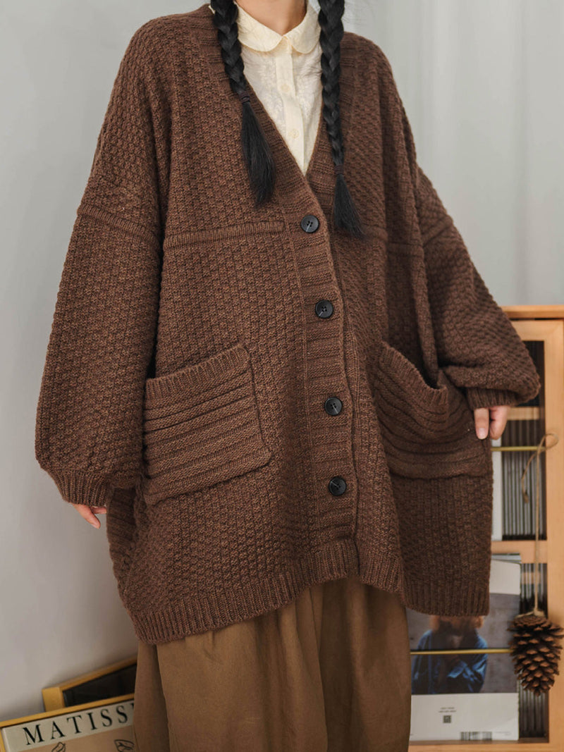 Well Tailored Sweater with a Graceful Silhouette