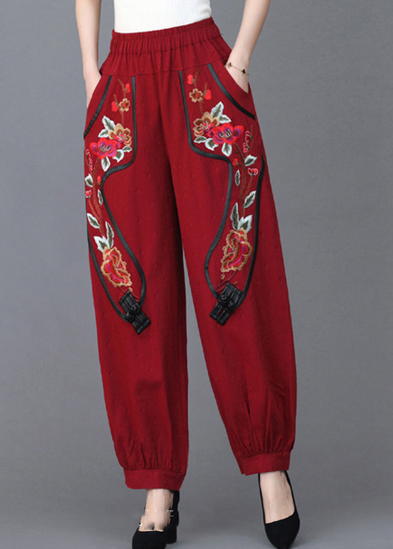 Effortlessly Elegant Pants with a Timeless Design
